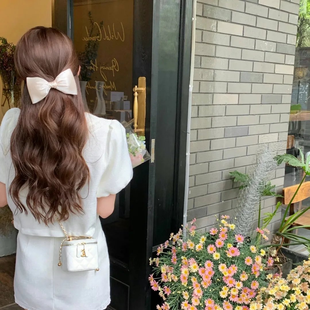 镜中秘影